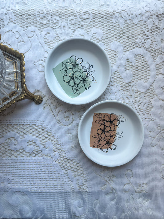 Hand Painted Trinket Dish - Floral Outline Design